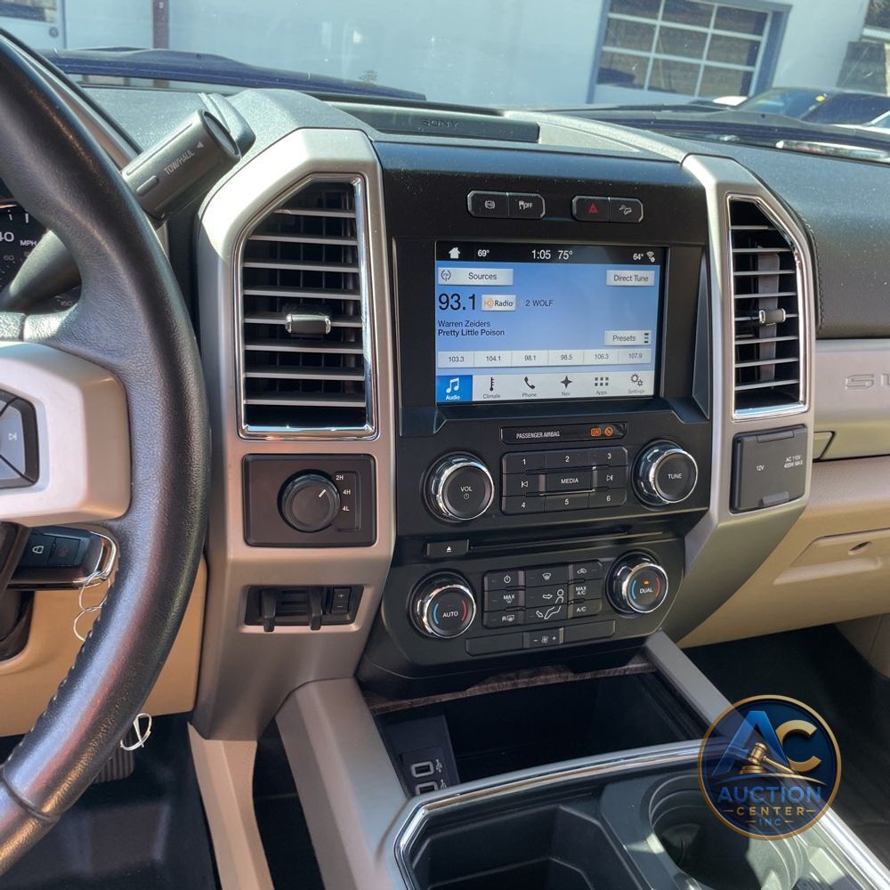 2017 Ford F-350 Super Duty Lariat