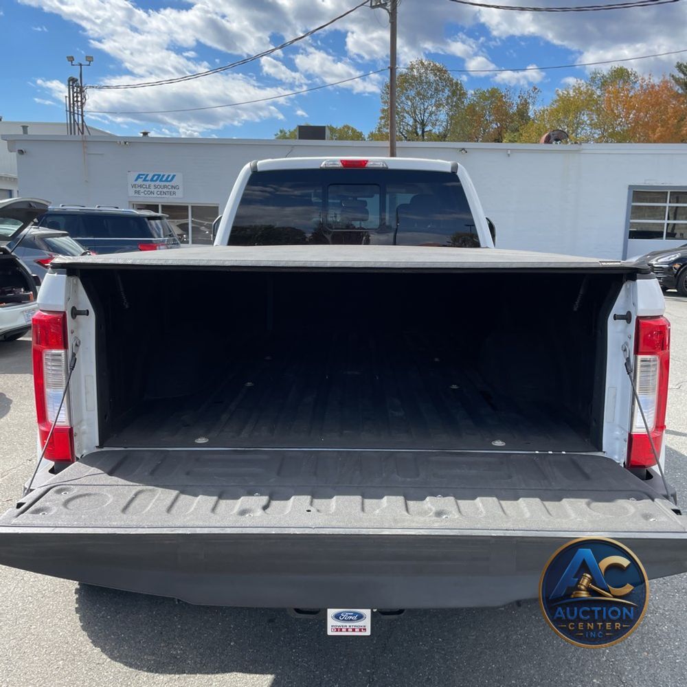 2017 Ford F-350 Super Duty Lariat