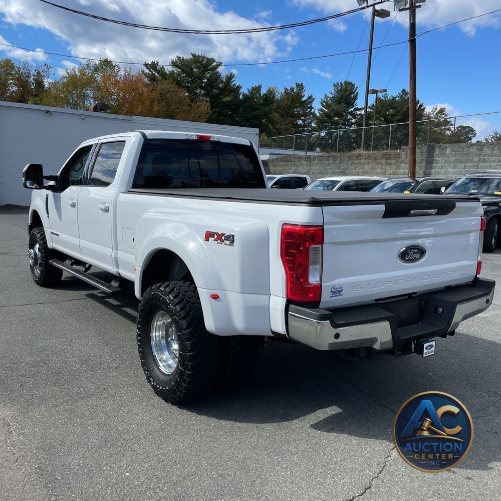 2017 Ford F-350 Super Duty Lariat