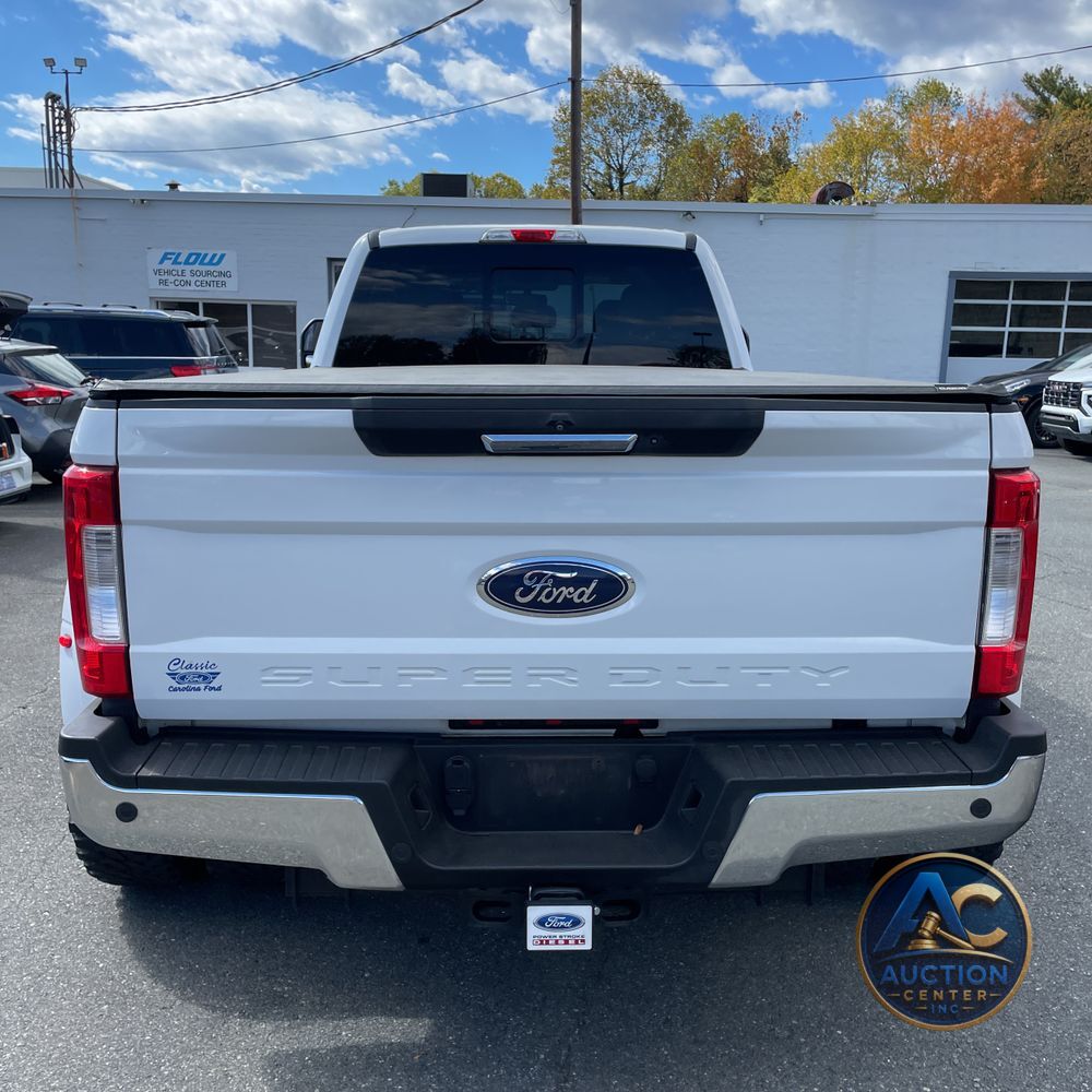 2017 Ford F-350 Super Duty Lariat