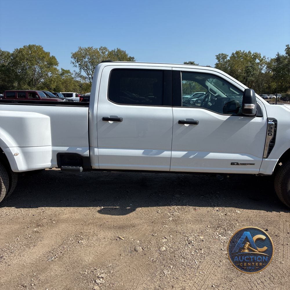 2023 Ford F350 S/D XLT