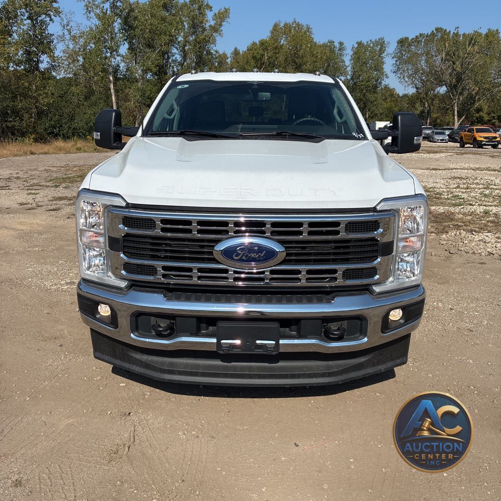2023 Ford F350 S/D XLT