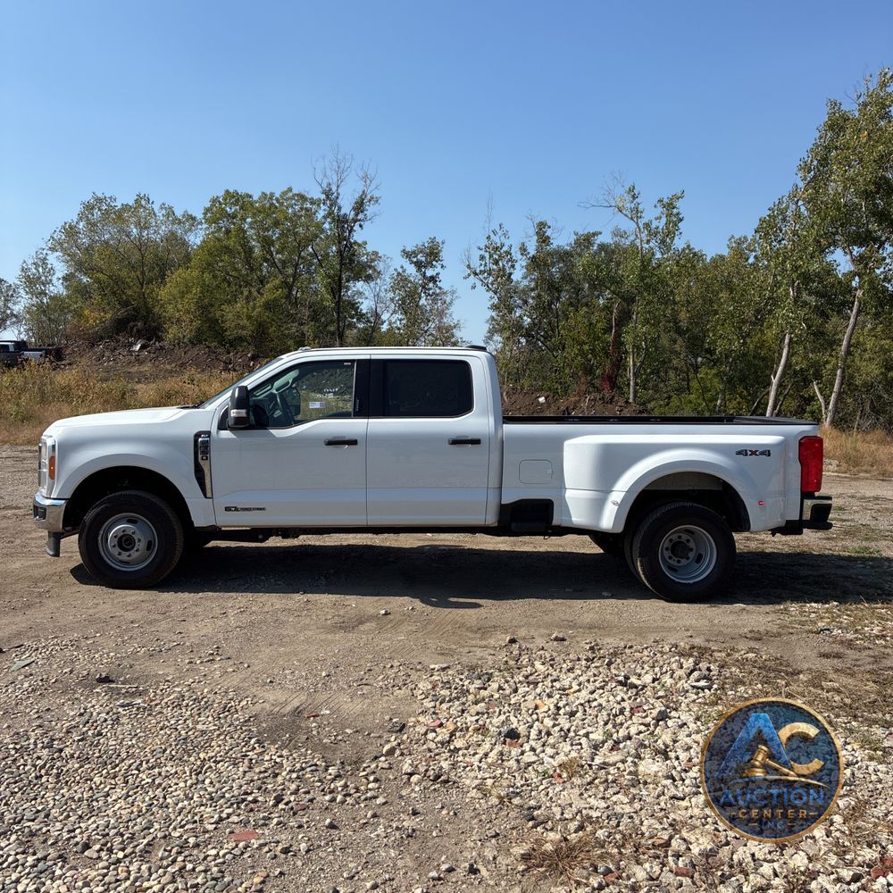 2023 Ford F350 S/D XLT