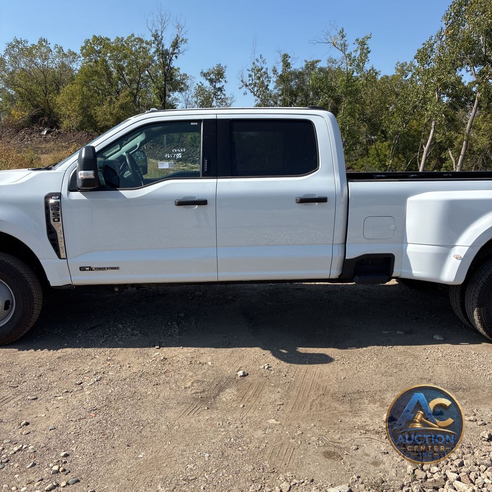 2023 Ford F350 S/D XLT