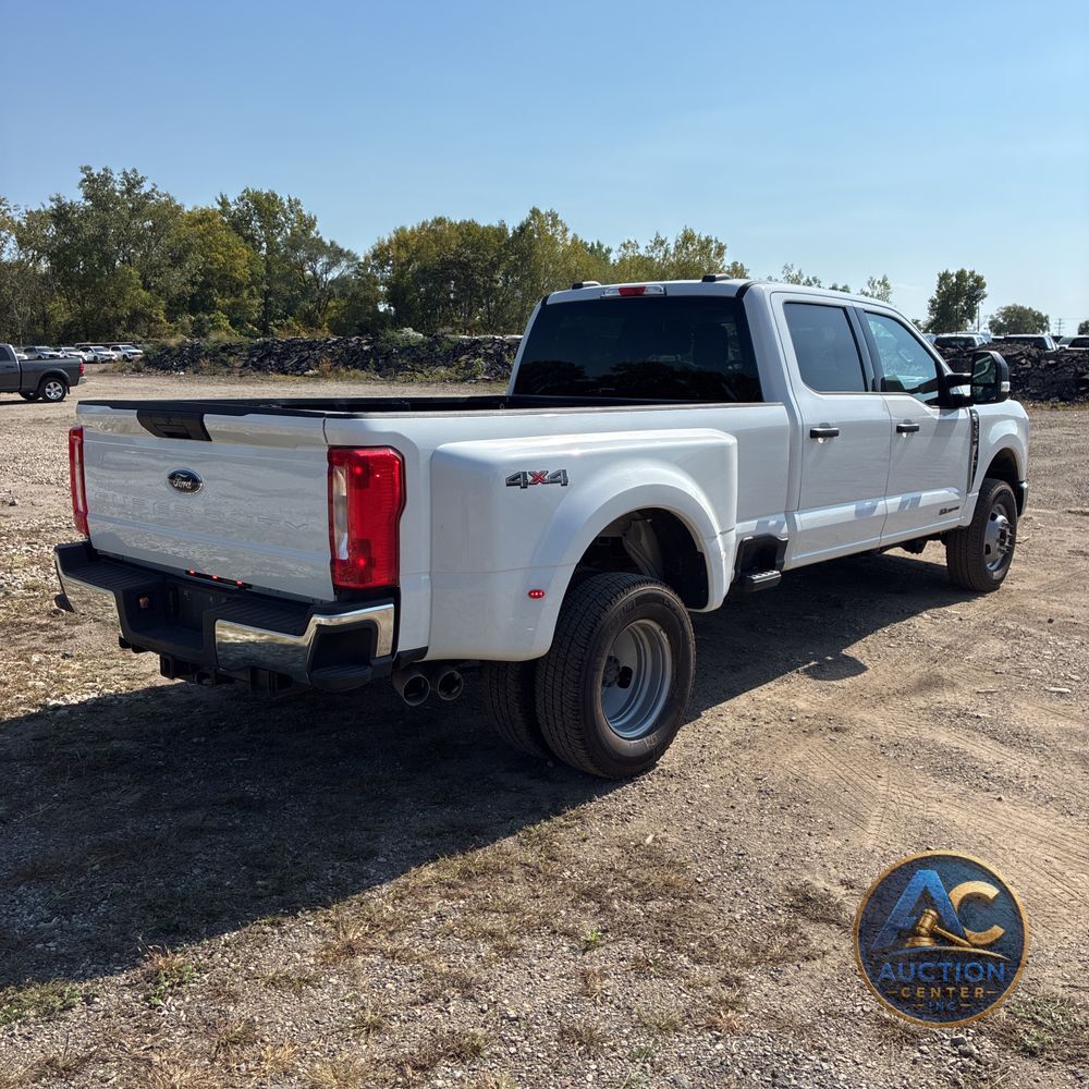 2023 Ford F350 S/D XLT