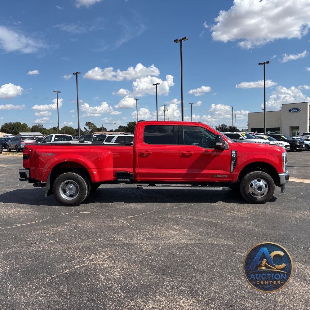 2025 Ford F-350 Super Duty Lariat