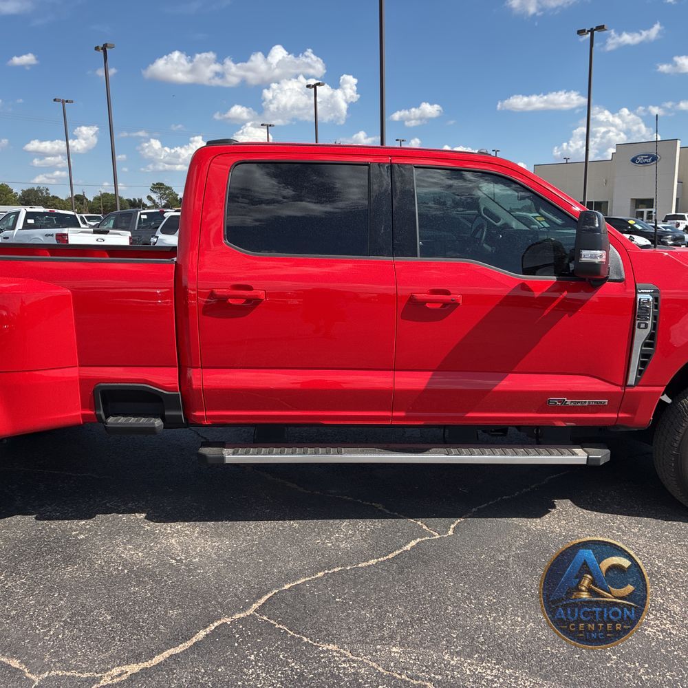 2025 Ford F-350 Super Duty Lariat
