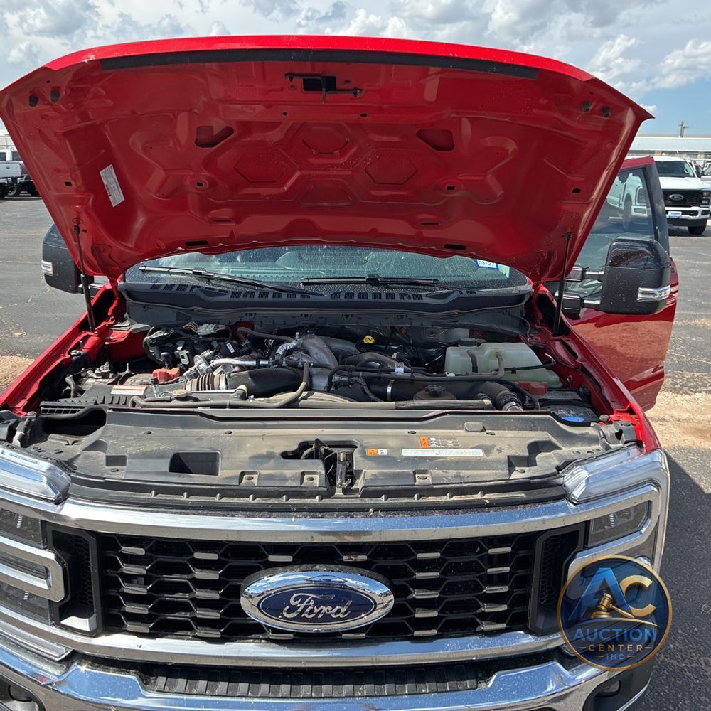 2025 Ford F-350 Super Duty Lariat