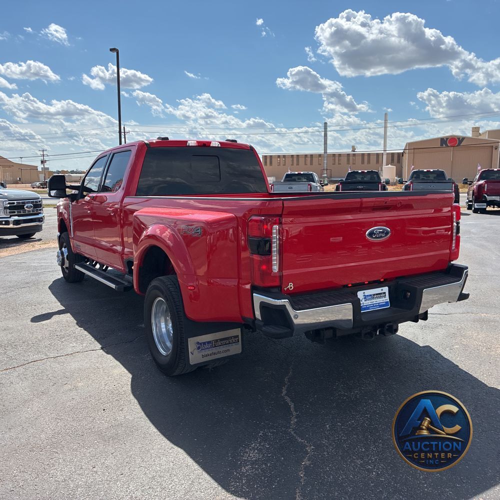 2025 Ford F-350 Super Duty Lariat