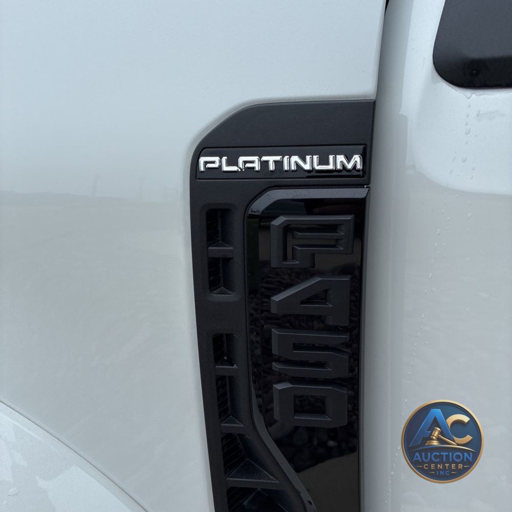 2025 Ford F450SD Platinum