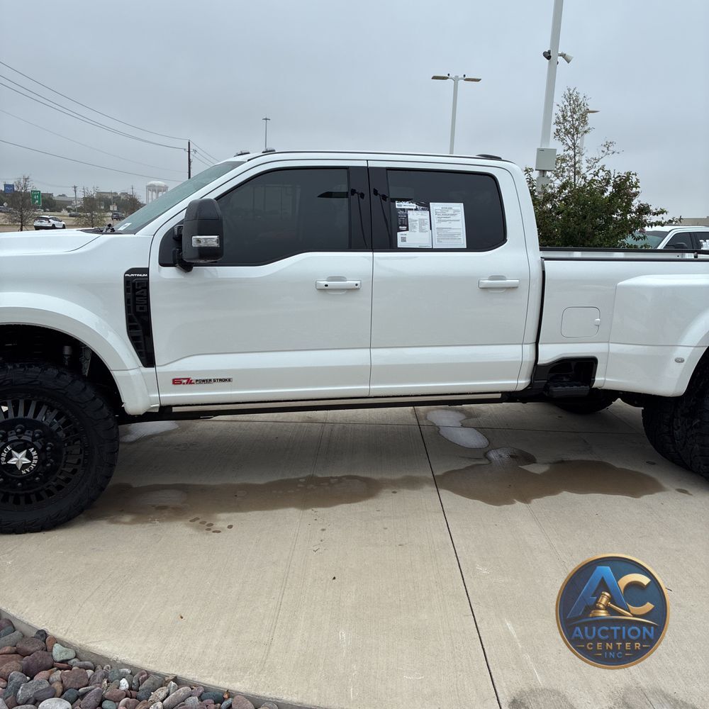 2025 Ford F450SD Platinum