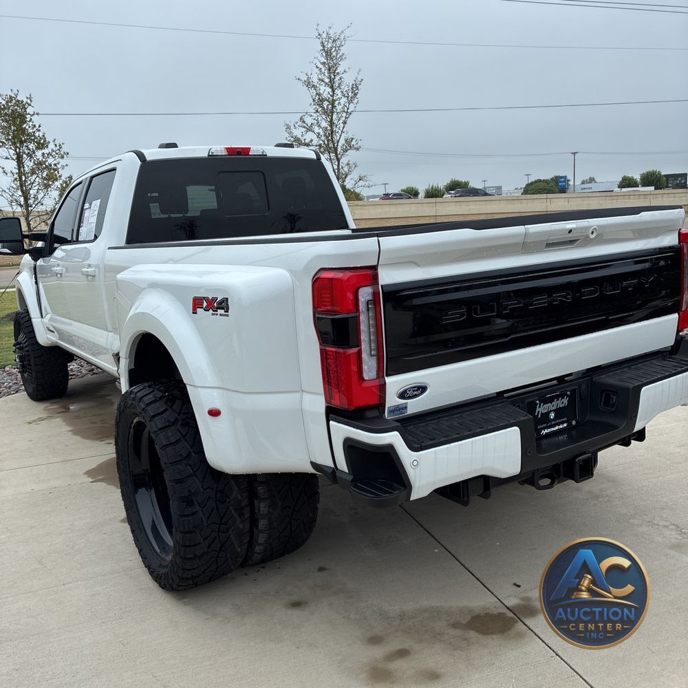 2025 Ford F450SD Platinum
