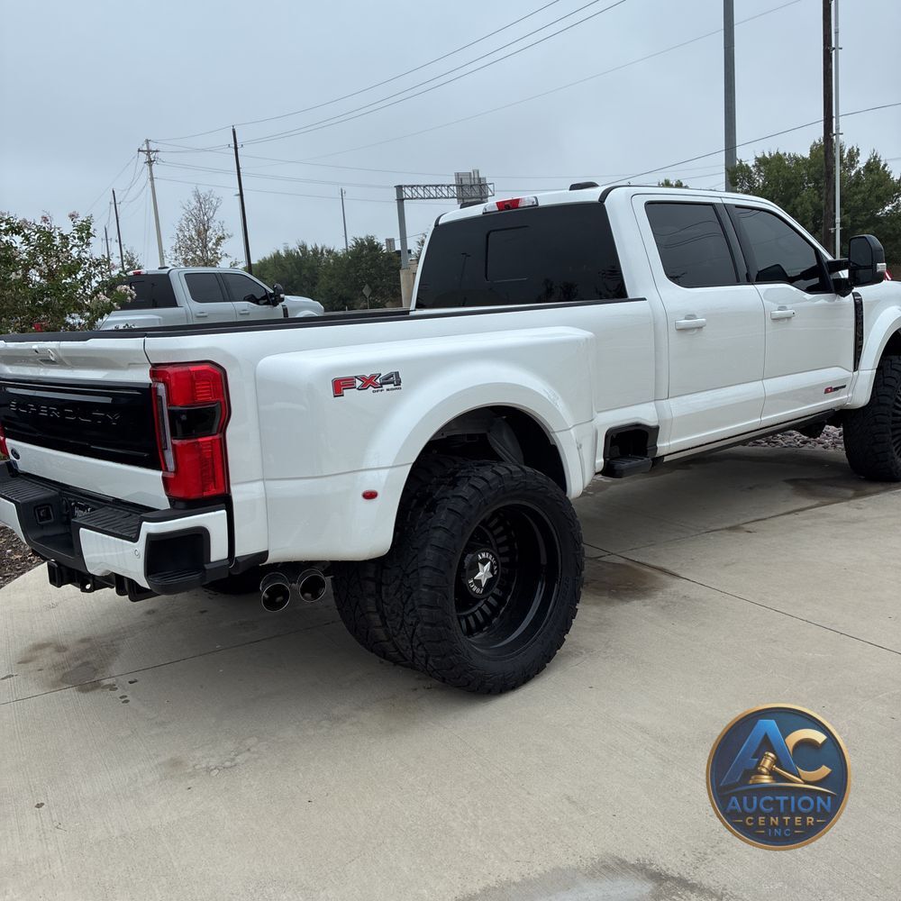 2025 Ford F450SD Platinum