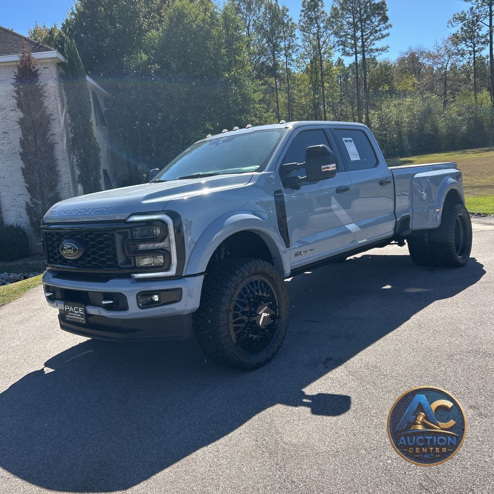 2024 Ford F-450 Super Duty Platinum