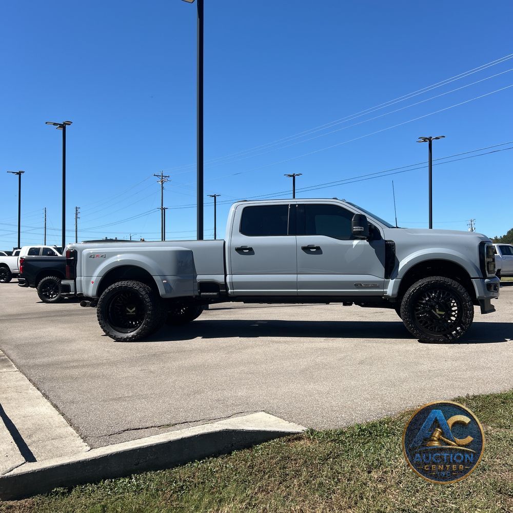 2024 Ford F-450 Super Duty Platinum