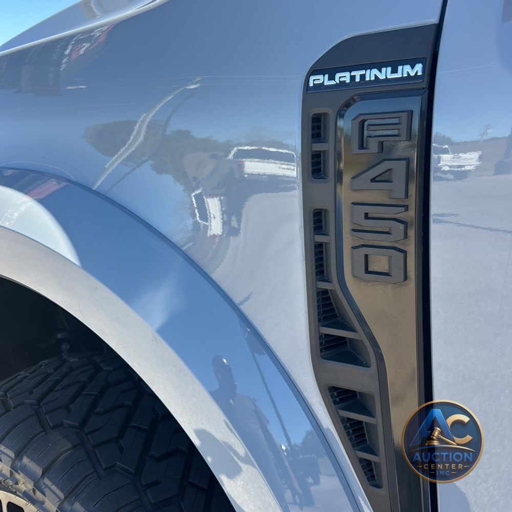 2024 Ford F-450 Super Duty Platinum