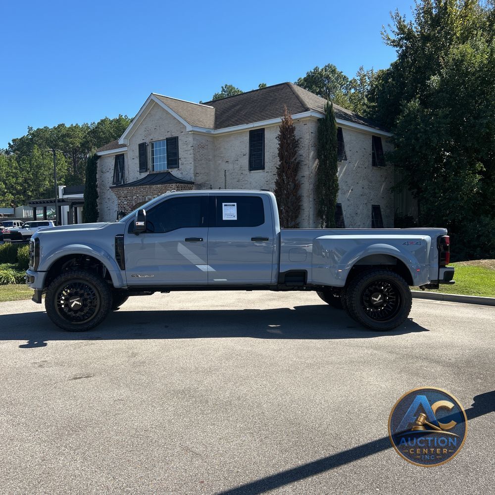 2024 Ford F-450 Super Duty Platinum