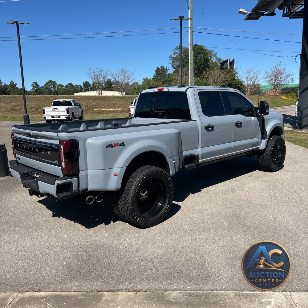 2024 Ford F-450 Super Duty Platinum