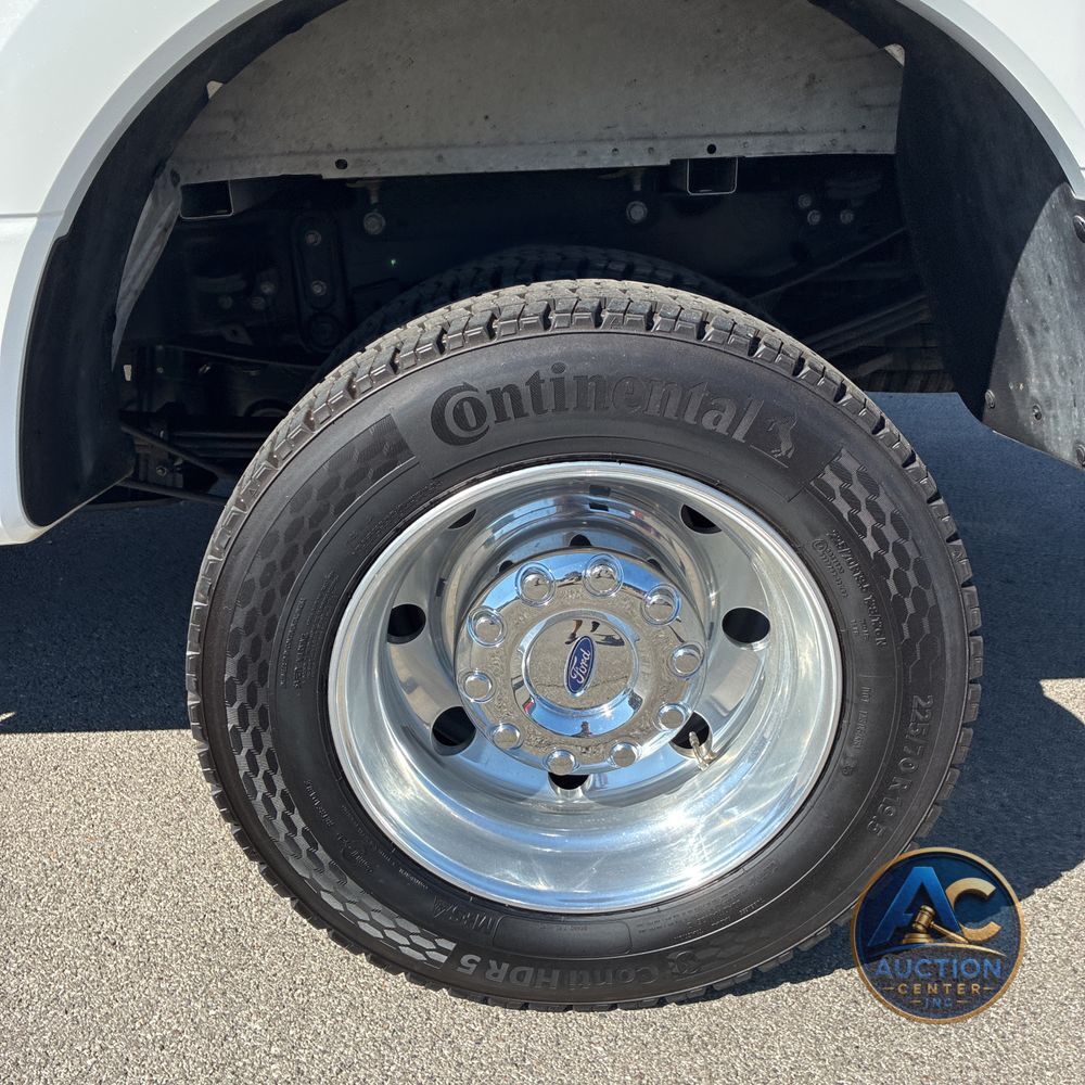 2022 Ford F-450 Super Duty Platinum