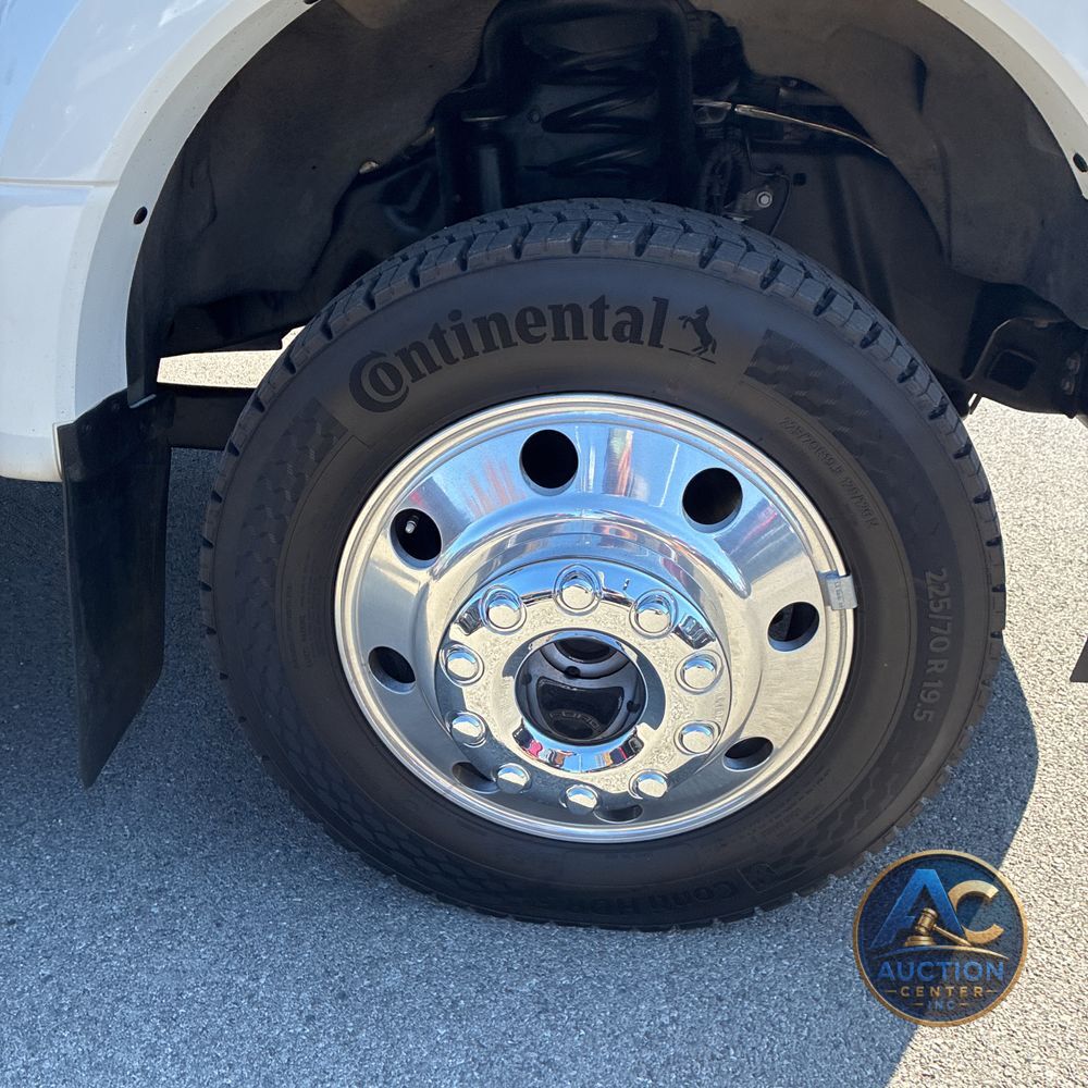 2022 Ford F-450 Super Duty Platinum