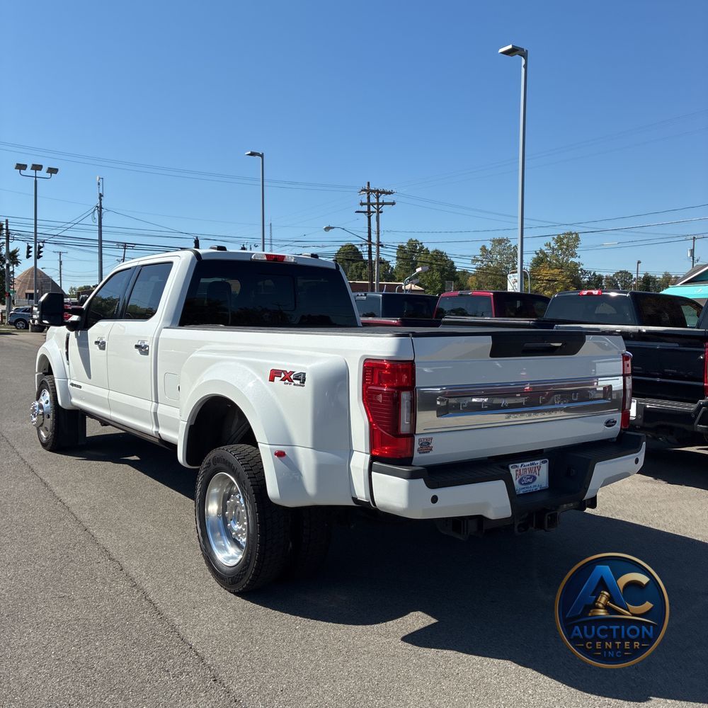 2022 Ford F-450 Super Duty Platinum