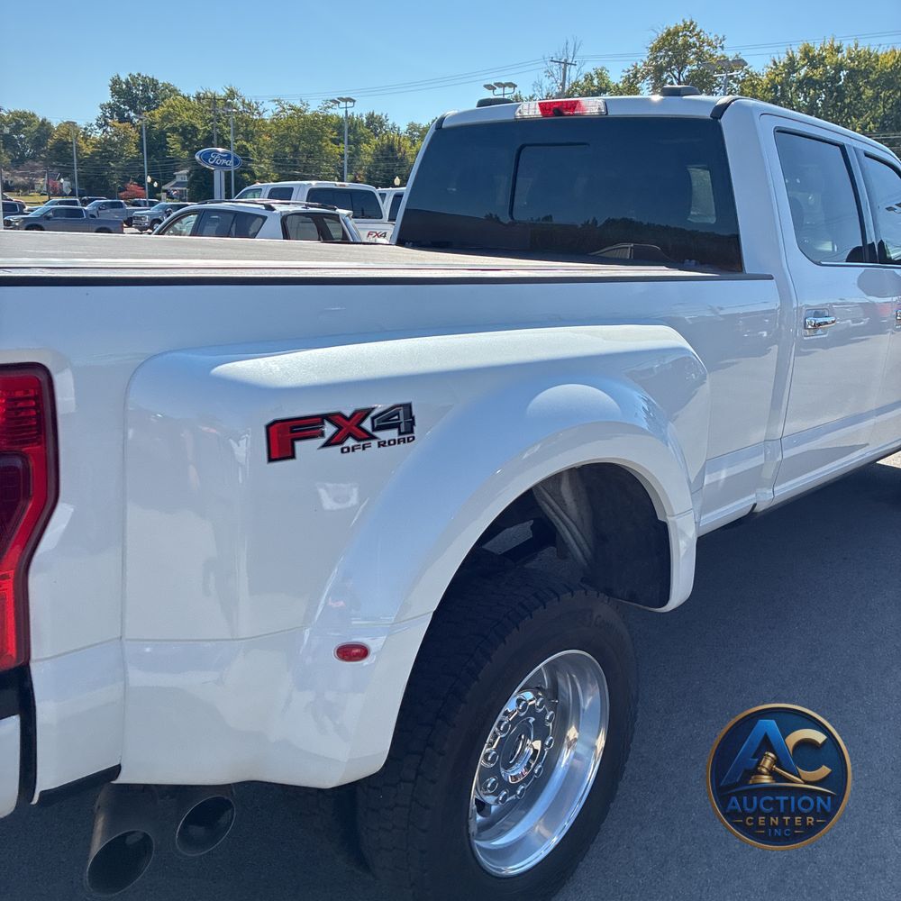2022 Ford F-450 Super Duty Platinum