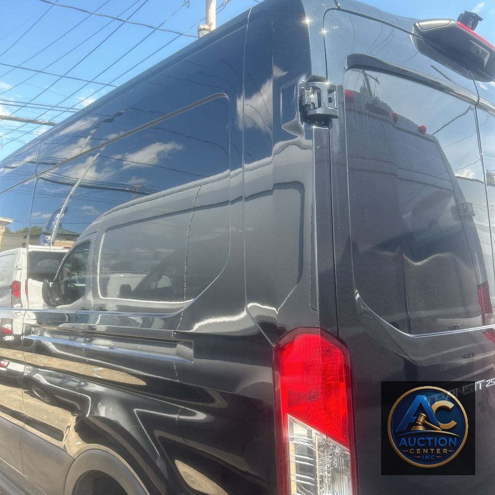 2023 Ford Transit 250