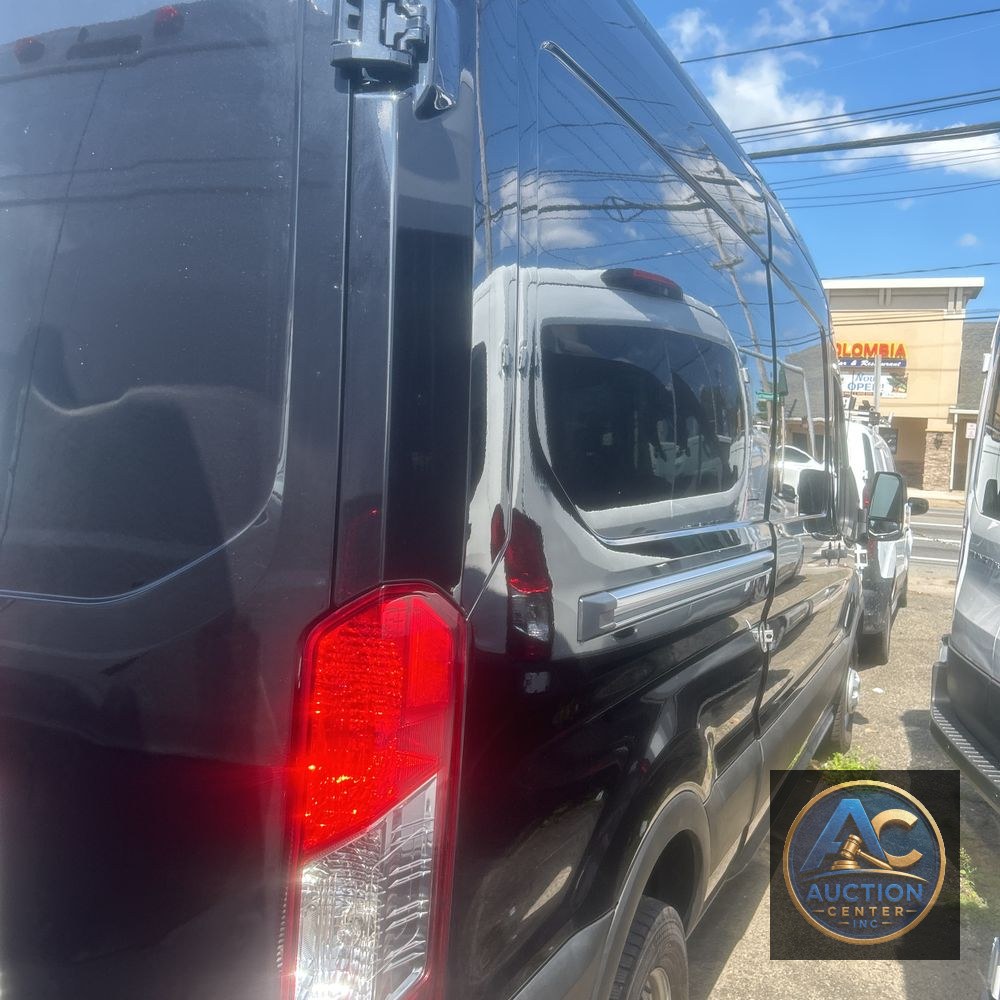 2023 Ford Transit 250