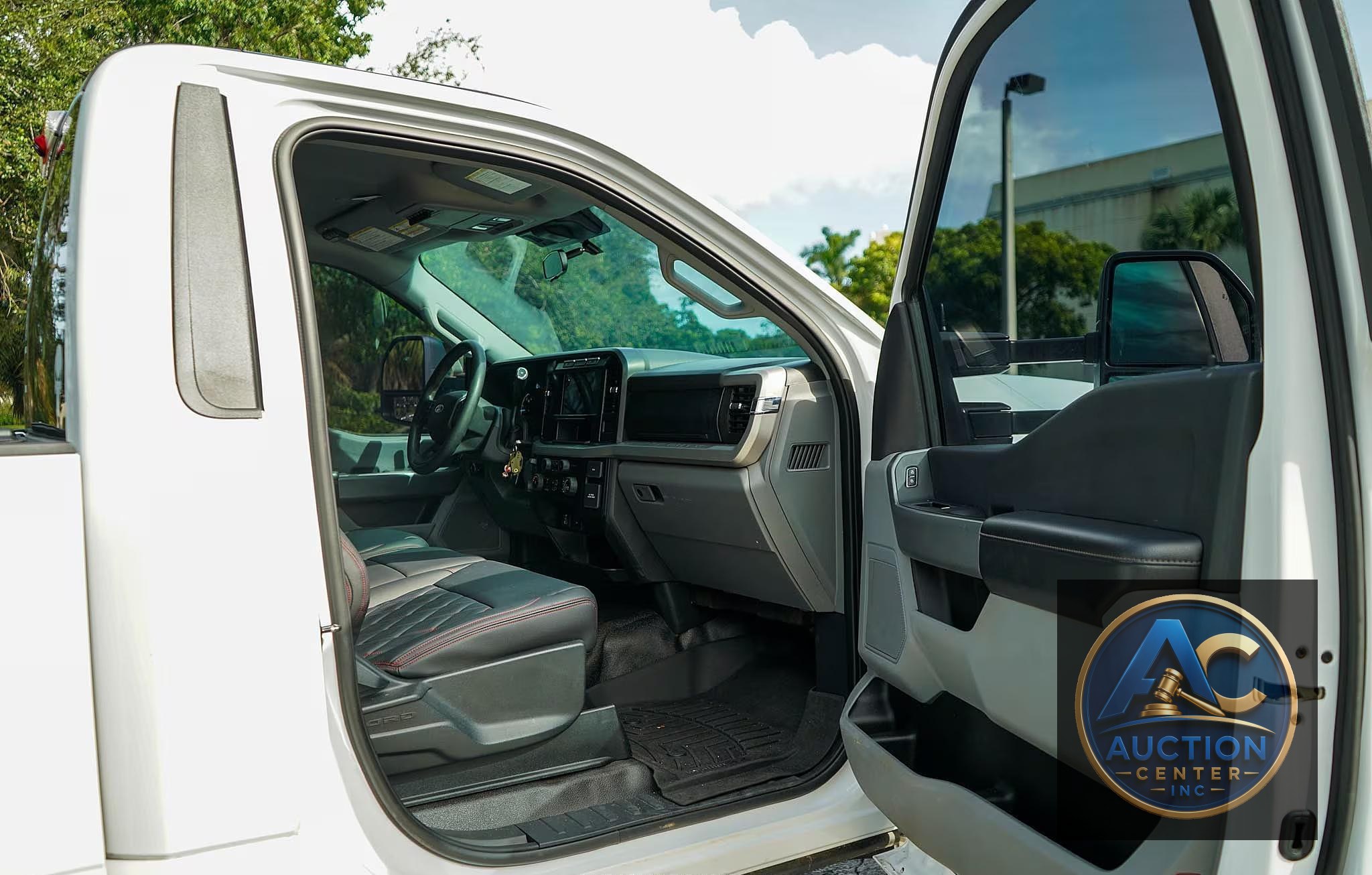 2024 Ford F-450 Super Duty XLT