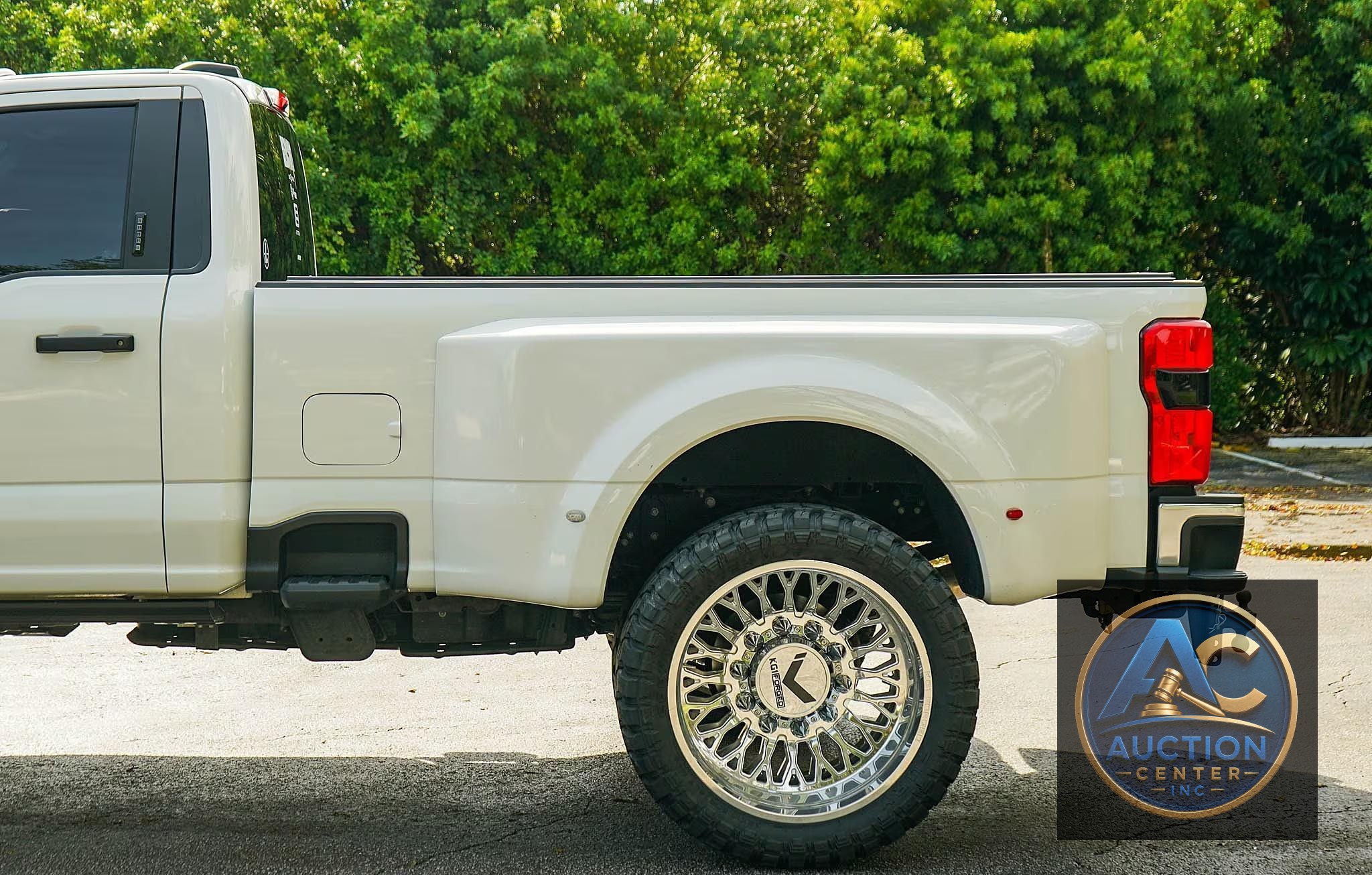 2024 Ford F-450 Super Duty XLT