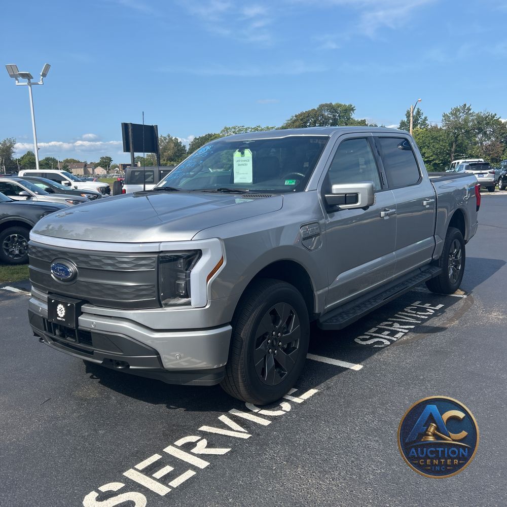 2023 Ford F-150 Lightning Lariat