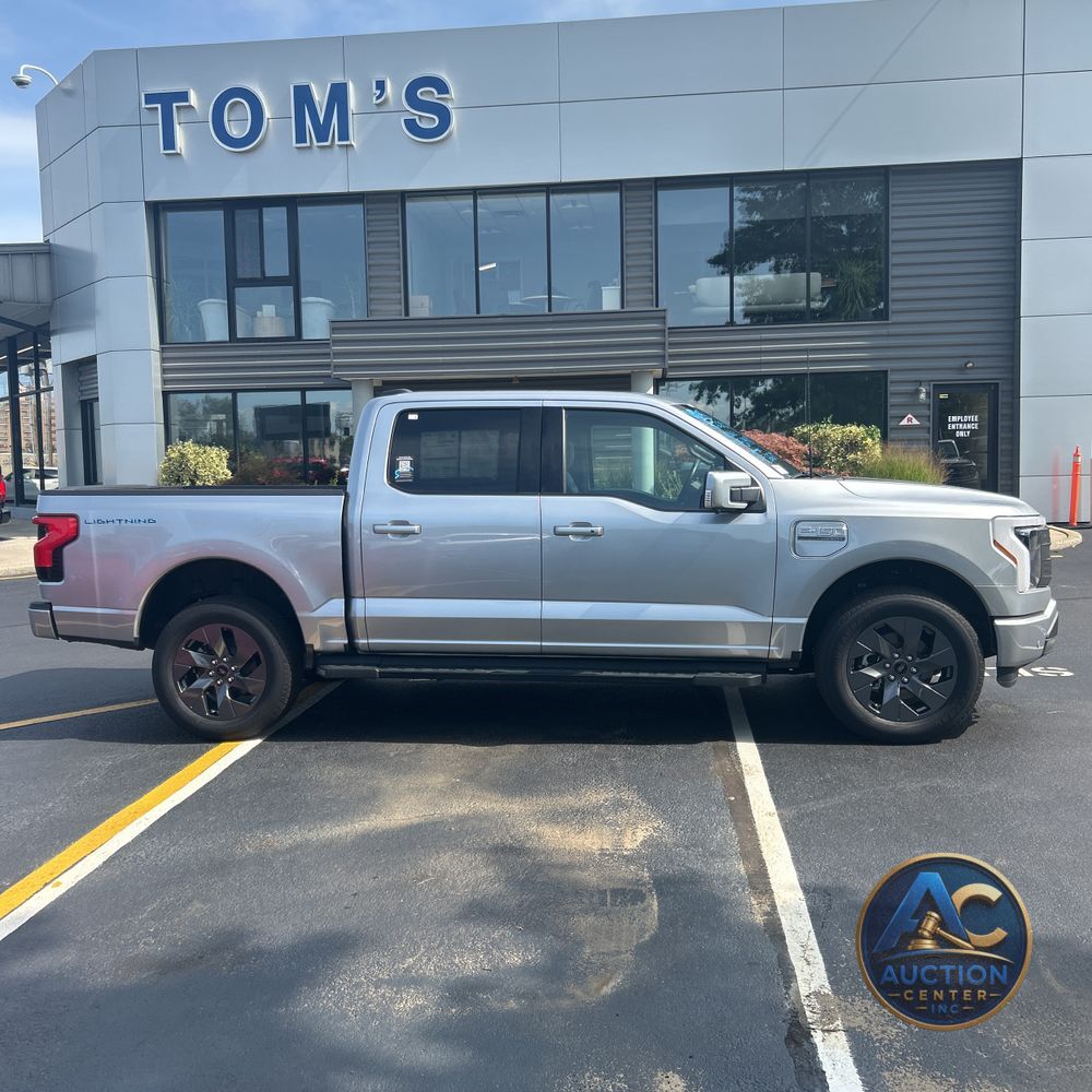 2023 Ford F-150 Lightning Lariat
