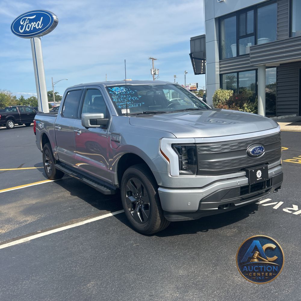 2023 Ford F-150 Lightning Lariat