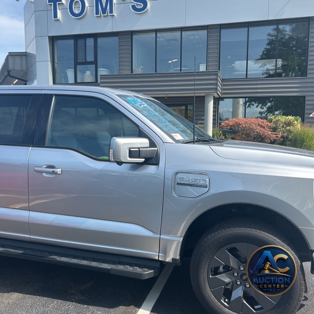 2023 Ford F-150 Lightning Lariat
