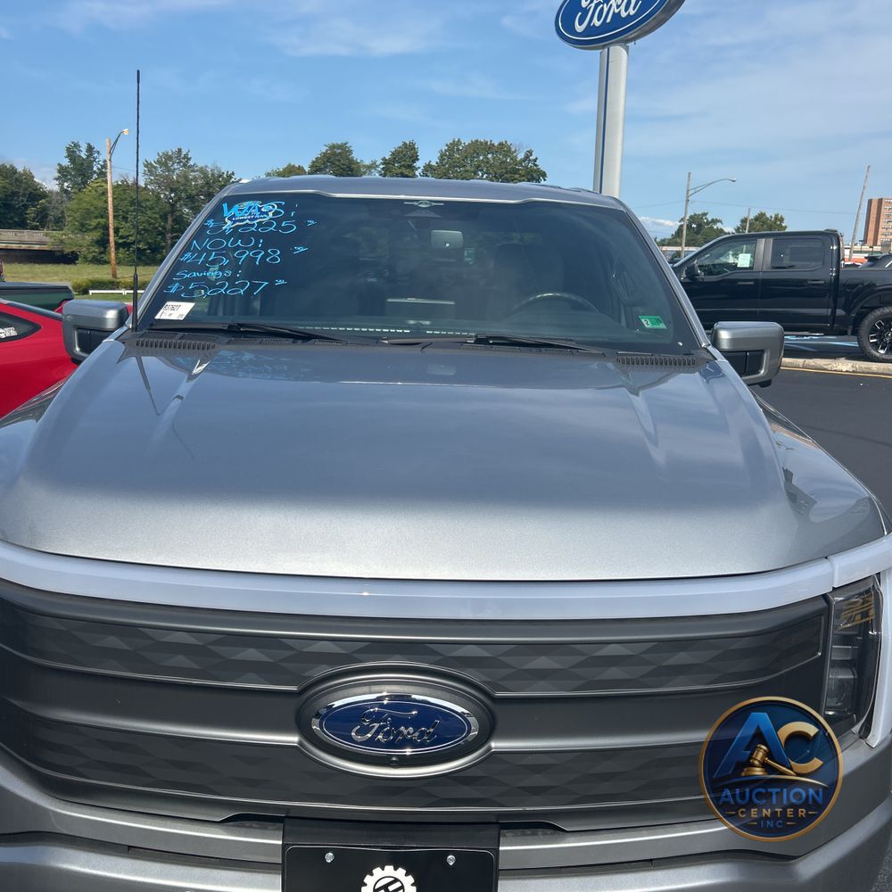 2023 Ford F-150 Lightning Lariat