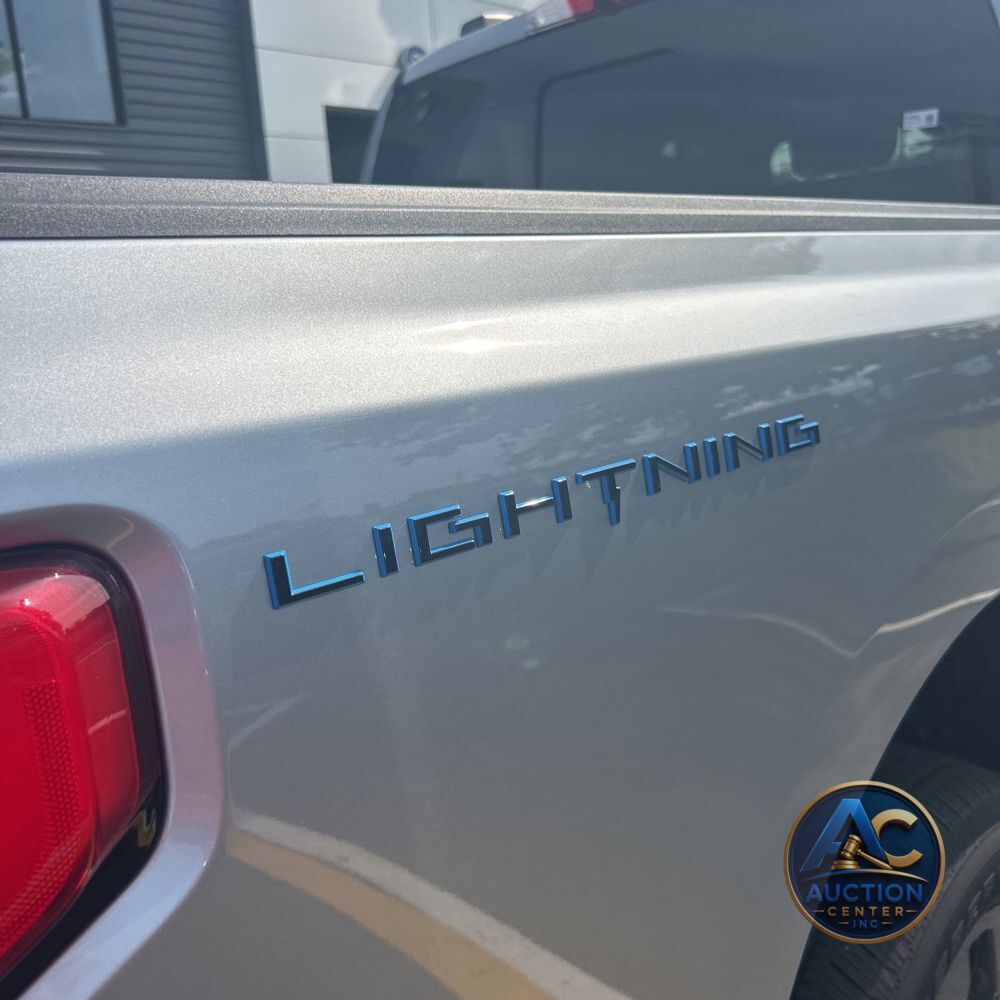2023 Ford F-150 Lightning Lariat