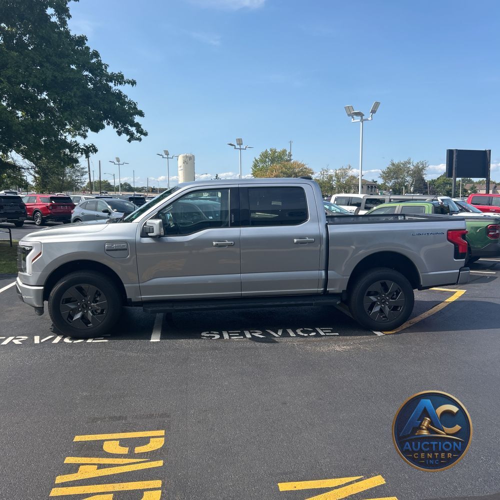 2023 Ford F-150 Lightning Lariat