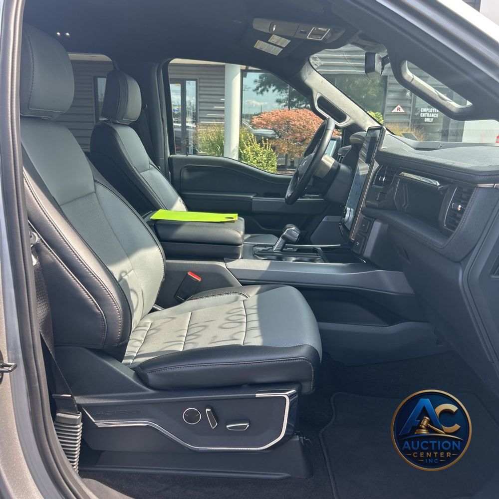 2023 Ford F-150 Lightning Lariat