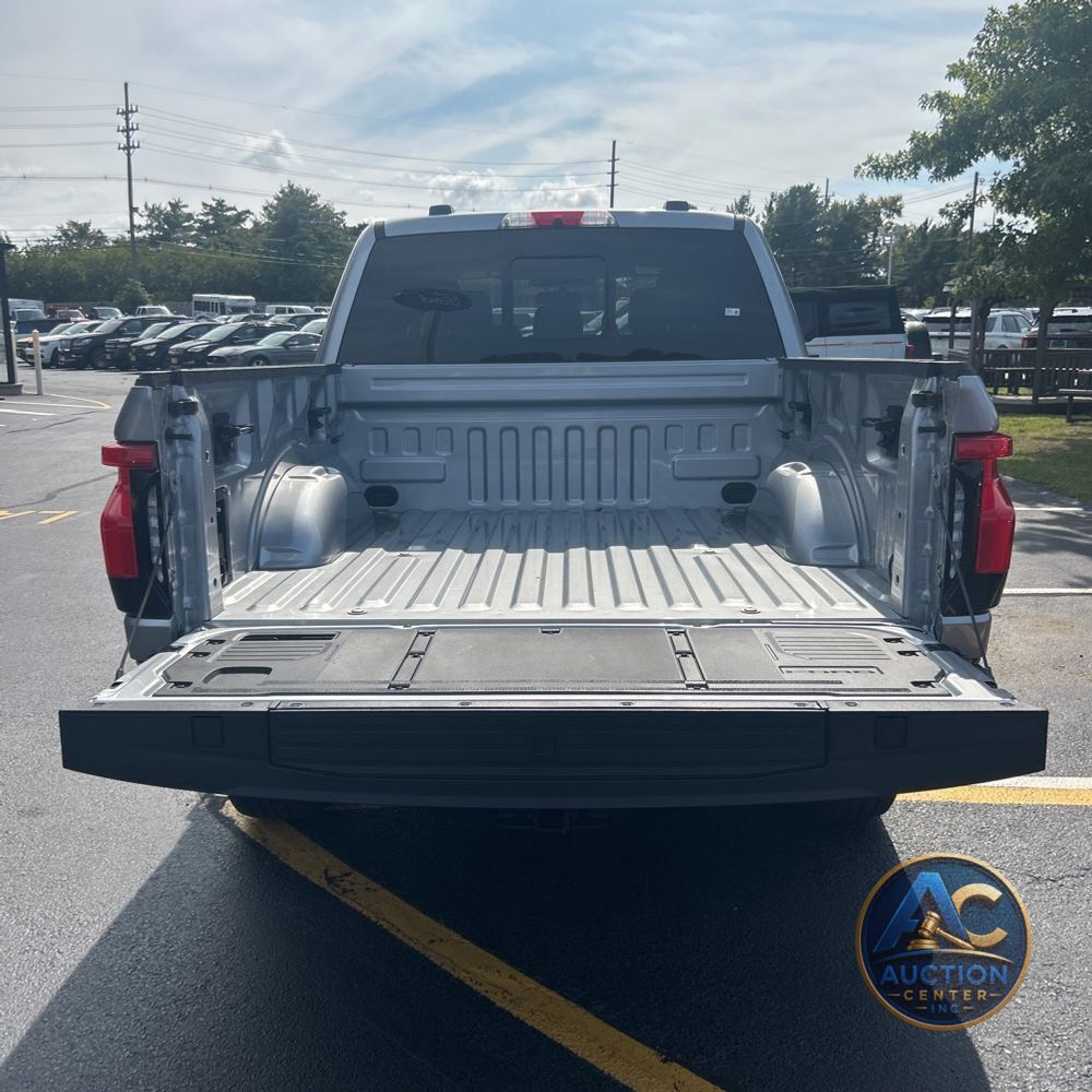 2023 Ford F-150 Lightning Lariat