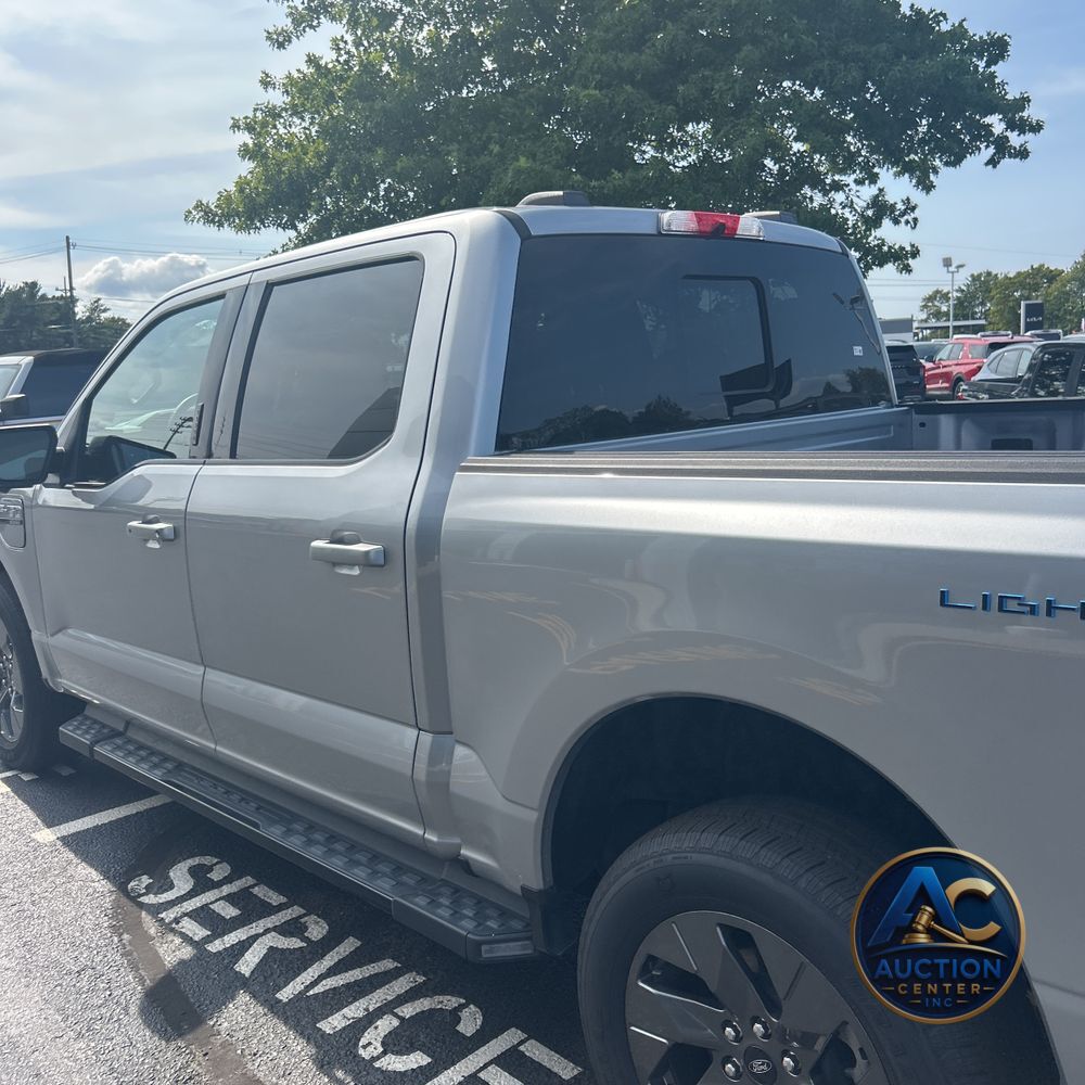 2023 Ford F-150 Lightning Lariat