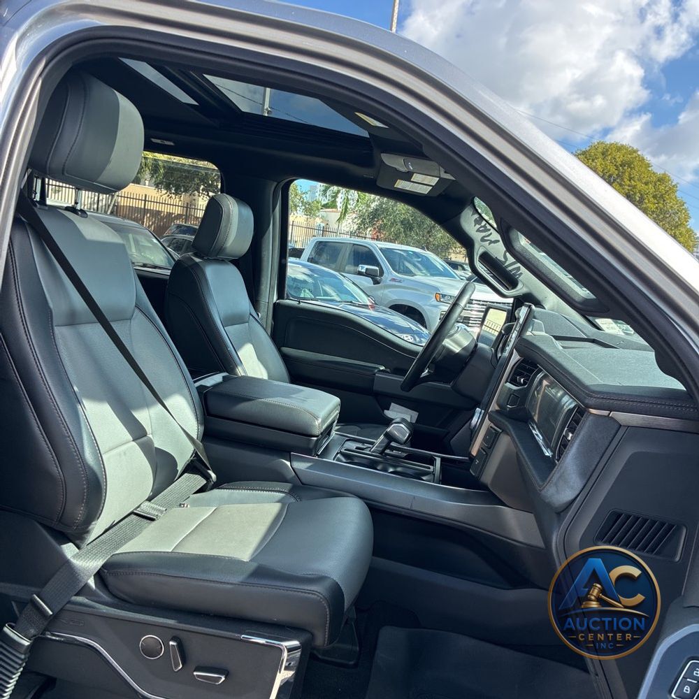 2023 Ford F-150 Lightning Lariat