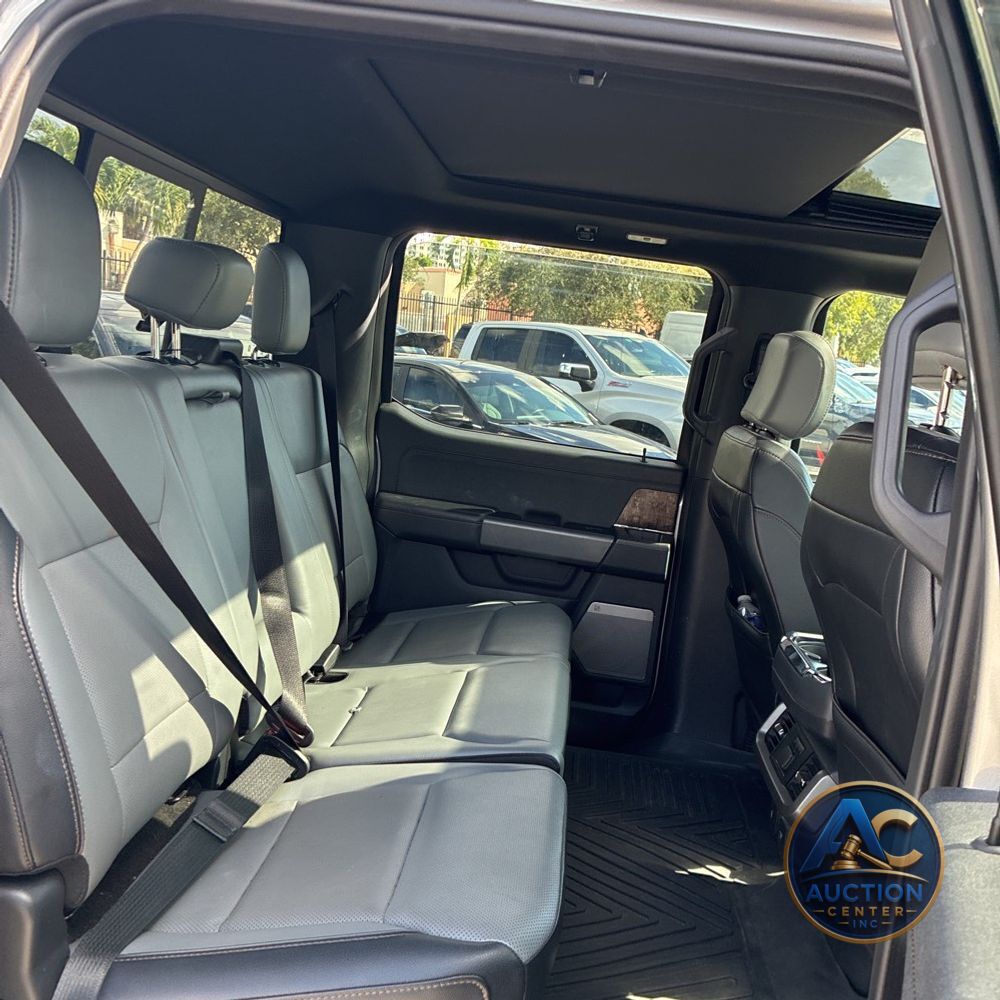 2023 Ford F-150 Lightning Lariat