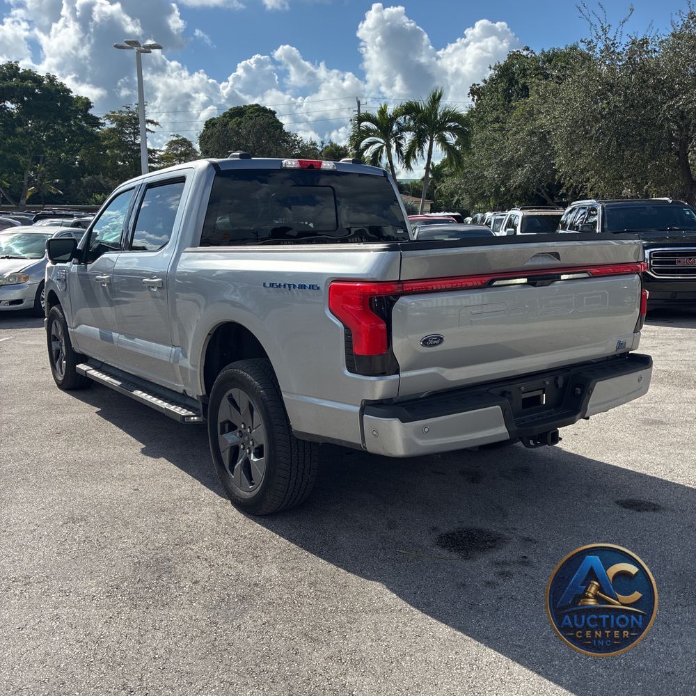 2023 Ford F-150 Lightning Lariat
