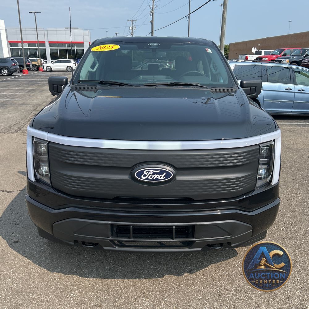 2025 Ford F-150 Lightning XLT