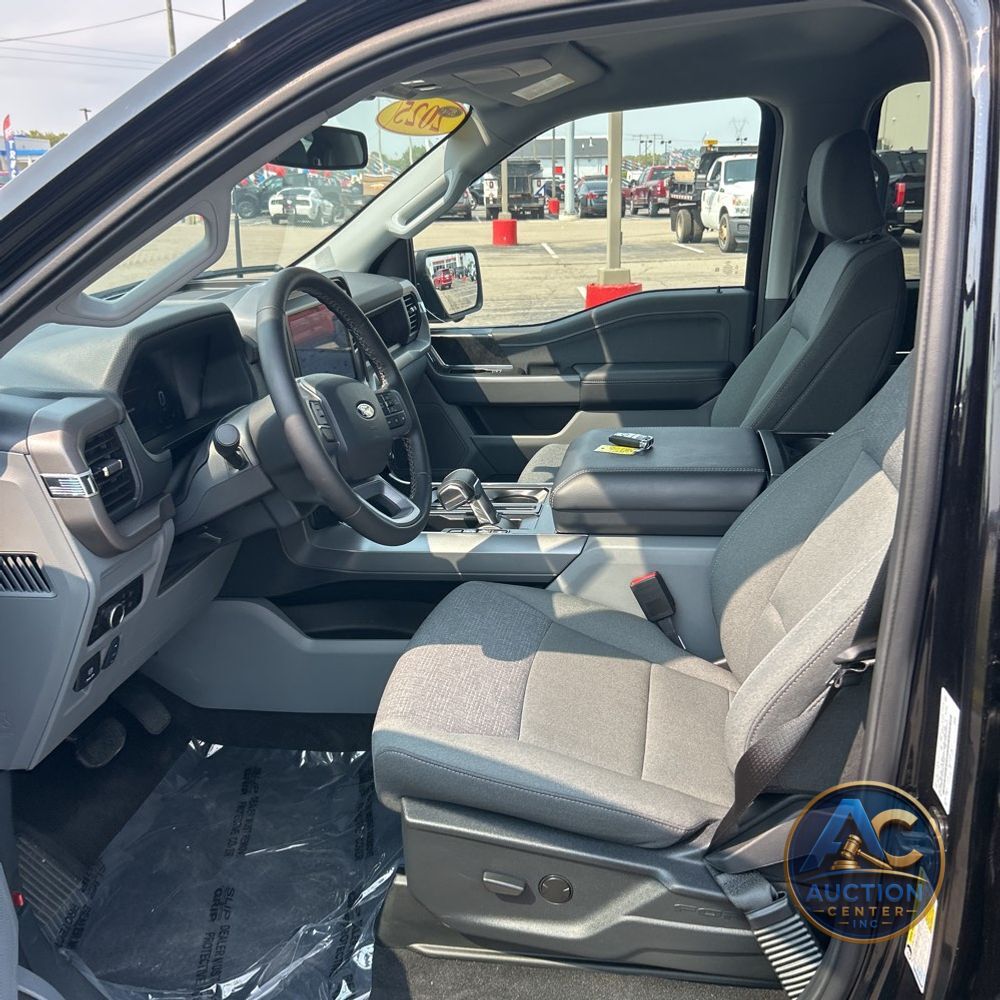 2025 Ford F-150 Lightning XLT