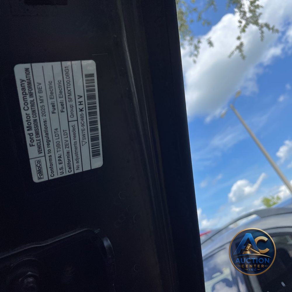 2025 Ford F-150 Lightning XLT