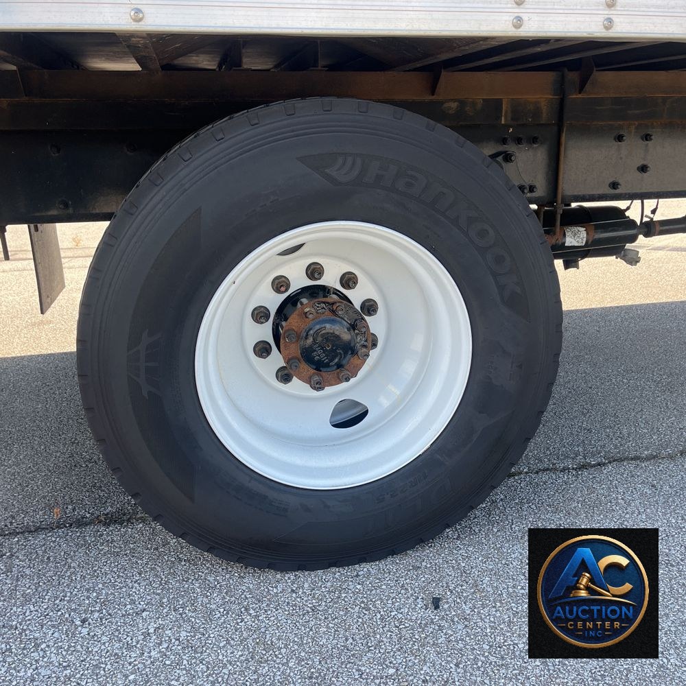 2024 Freightliner M2 106