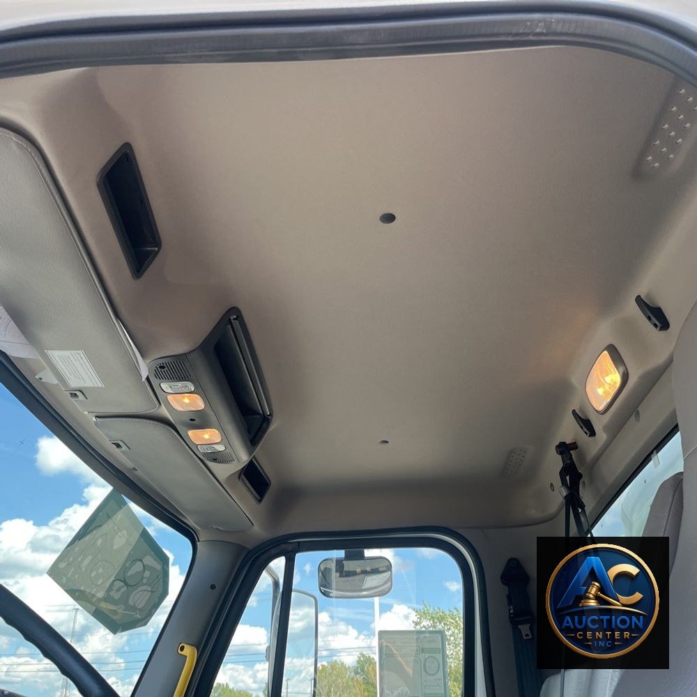 2024 Freightliner M2 106