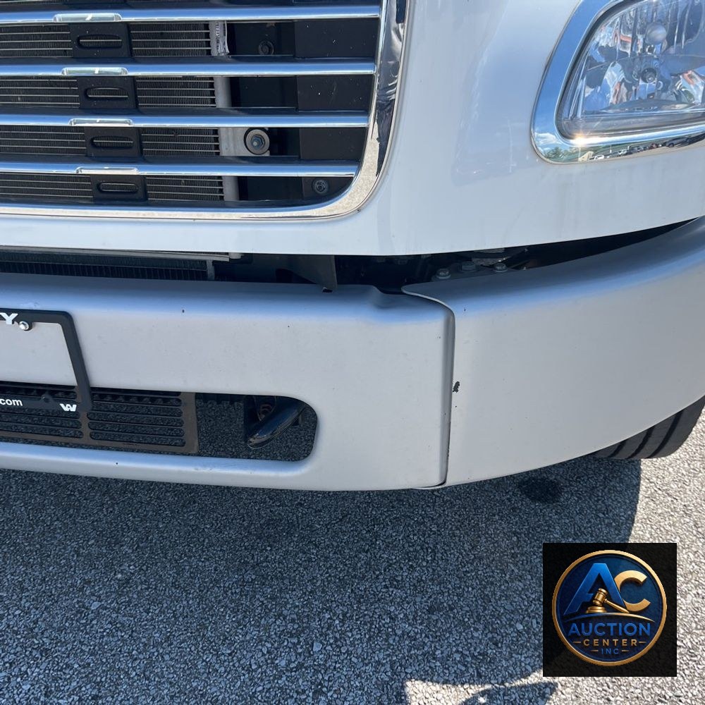 2024 Freightliner M2 106