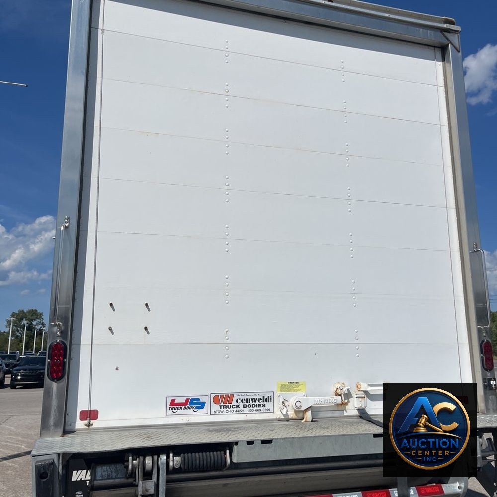 2024 Freightliner M2 106